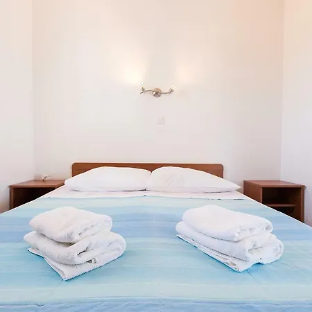 Maco Apartment Petrcane